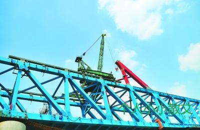 钢铁·彩虹 钢铁·彩虹