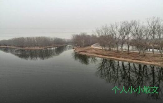 故乡之水,慢慢长流;祖国之爱,滔滔不绝 故乡之水,慢慢长流;祖国之爱,滔滔不绝