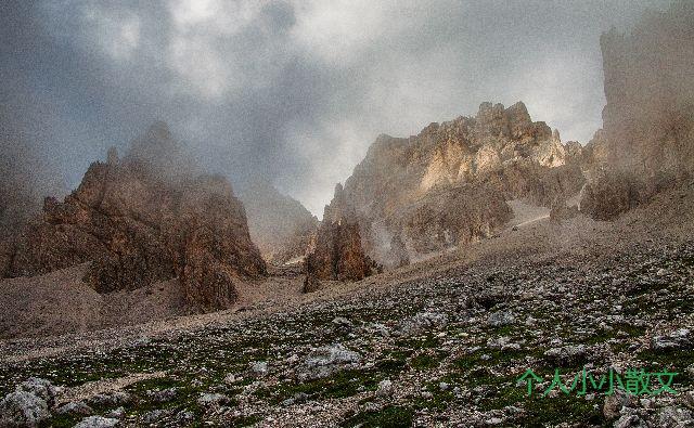 我在凌晨三点,和月亮说心事 我在凌晨三点,和月亮说心事